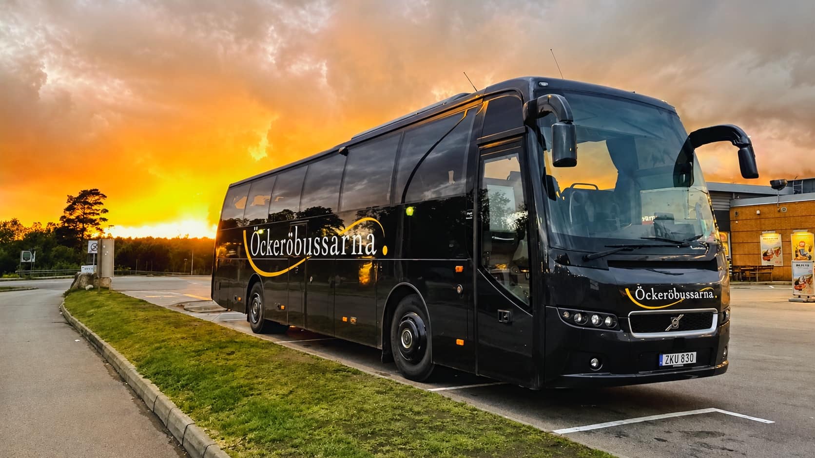 Öckeröbussarna vid vattnet